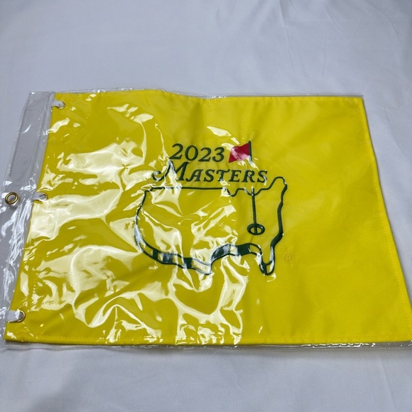 NWT! 2023 Masters Yellow Golf Flag - Picture 1 of 5